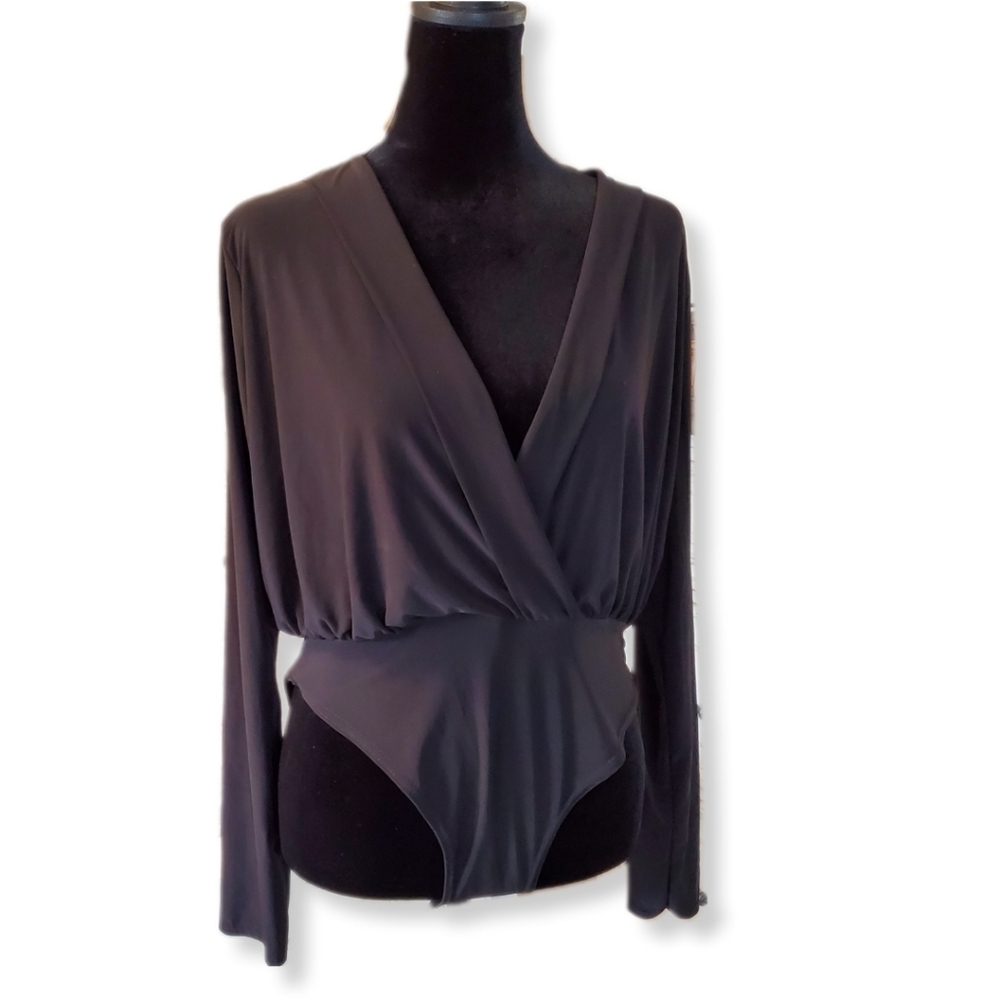 Nasty Gal Black V-Neck Bodysuit Sz 8 - Picture 1 of 12